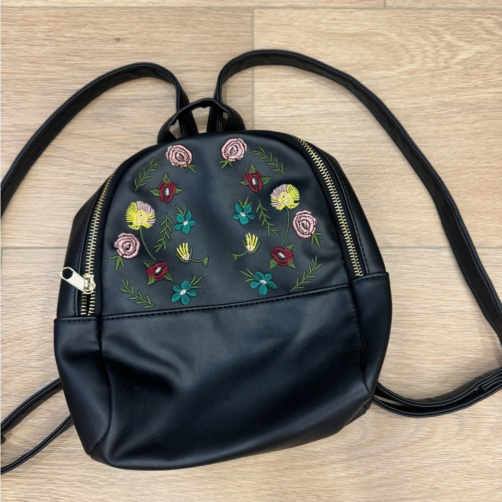 Art Class Black Backpack with Floral Embroidery